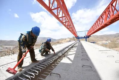 西寧啟動(dòng)“建功‘十四五’ 奮進(jìn)新征程”主題勞動(dòng)技能競(jìng)賽 激發(fā)建設(shè)工程新動(dòng)能